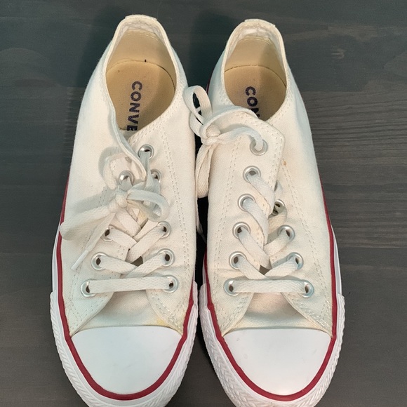 Unisex white converse. Men’s 5/ Women’s 7 - Picture 2 of 10